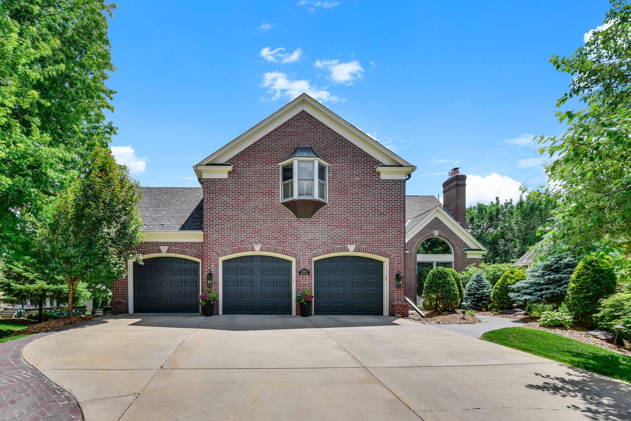 6511 Belmore Lane 